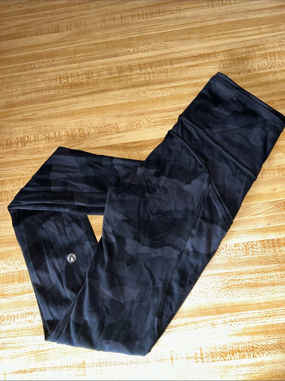 Lululemon camo print w/ side pockets